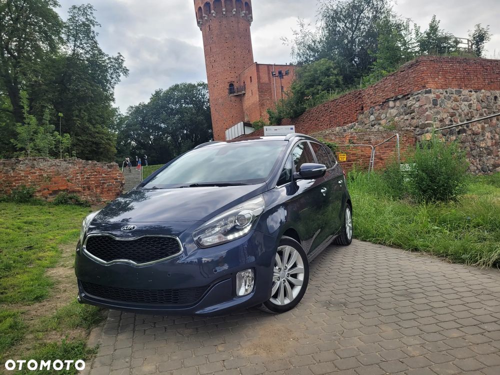 Kia Carens 1.7 CRDi 141 Dream Team Edition - 1