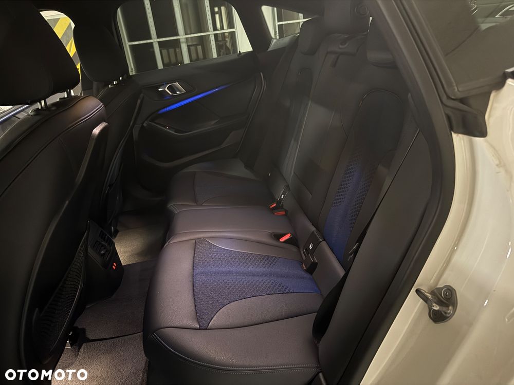 BMW Seria 2 218i M Sport - 15