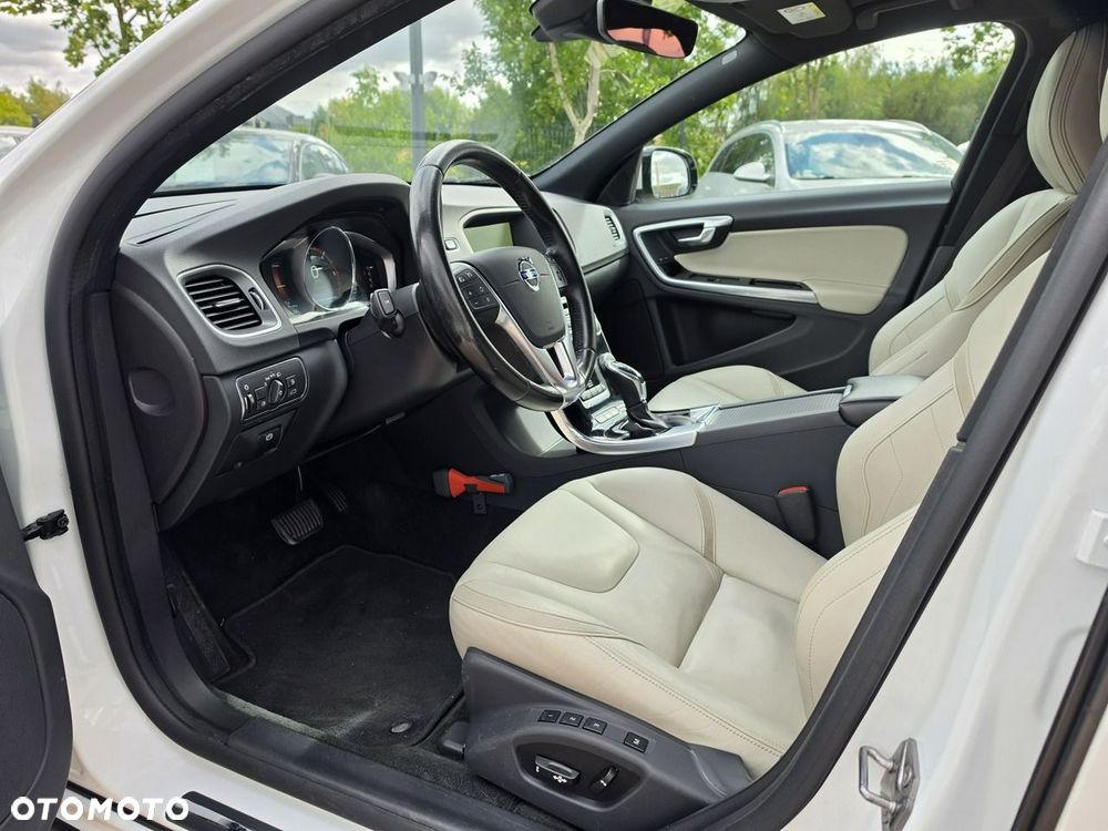 Volvo V60 2015