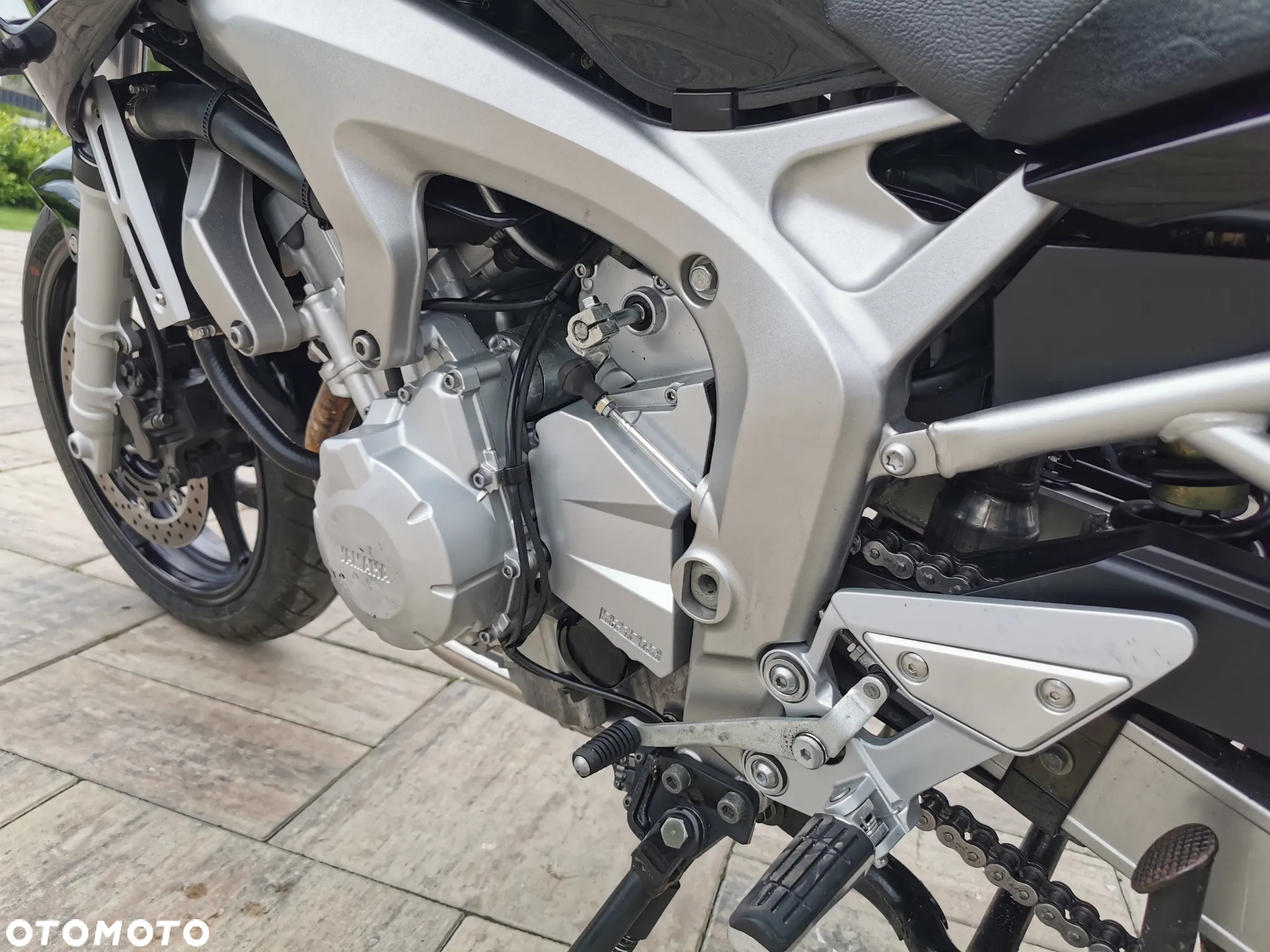 Yamaha FZ6 - 15