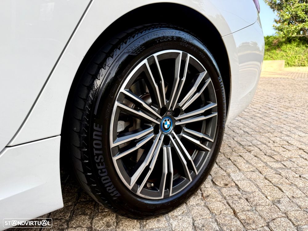 BMW 320 e Pack M Auto - 14