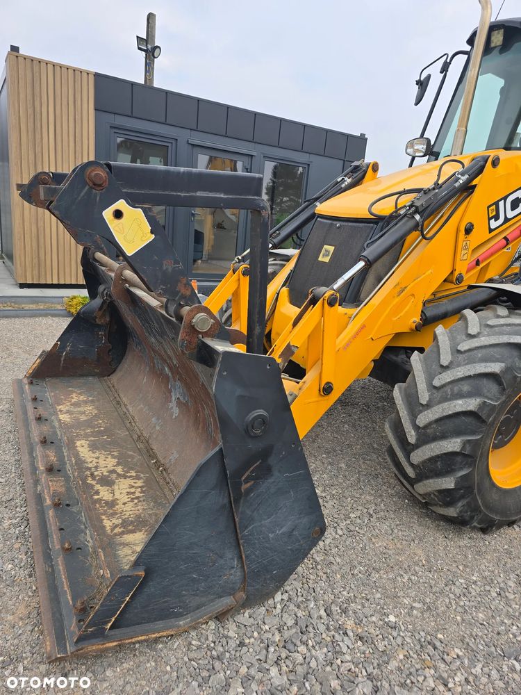 JCB - 11
