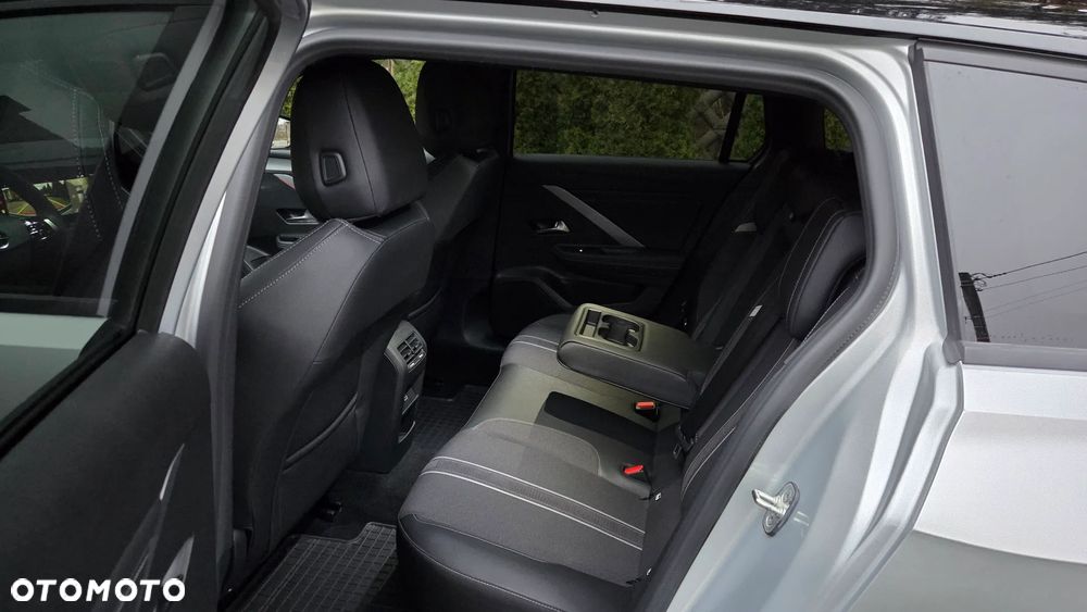 Opel Astra 1.2 T GS Line S&S - 14