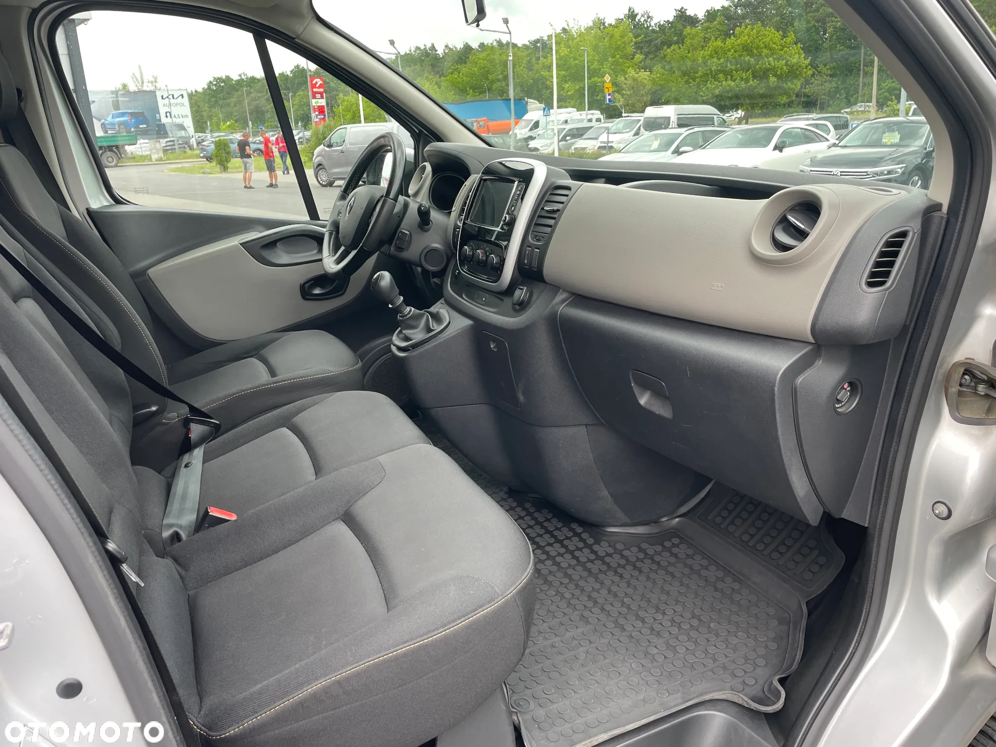 Renault Trafic ENERGY dCi 125 Combi Authentique - 9