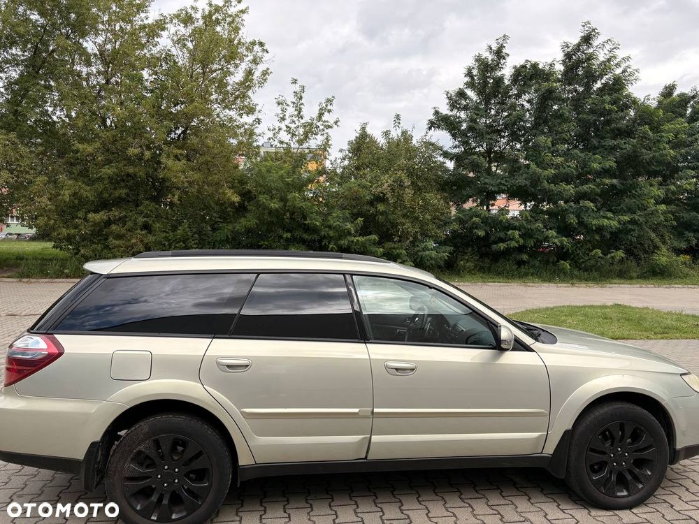 Subaru Outback 3.0 R GX - 3