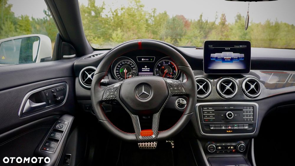 Mercedes-Benz CLA ver-45-amg-4--matic - 32
