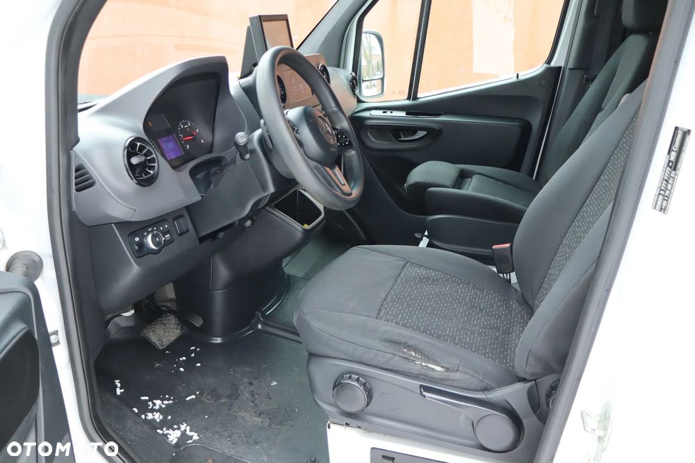 Mercedes-Benz Sprinter 319 - 20