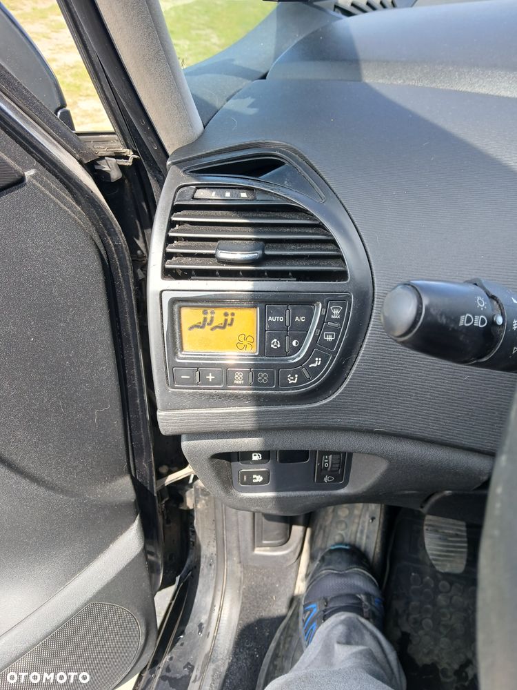 Citroën C4 Picasso - 9