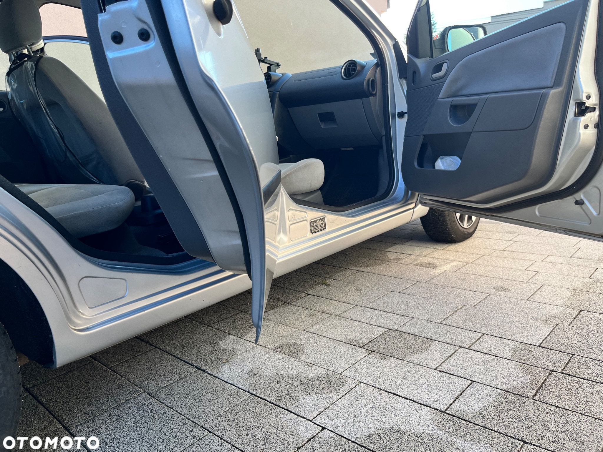 Ford Fiesta 1.3 Ghia - 13