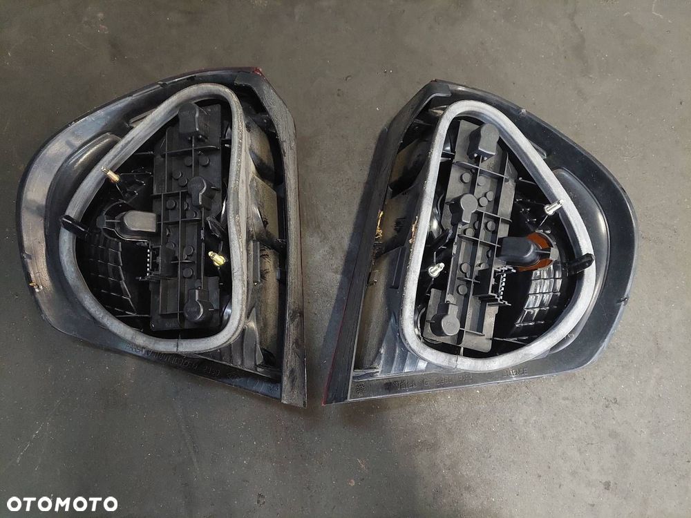KOMPLETNY TYŁ KLAPA BAGAŻNIKA ZDERZAK TYŁ LAMPY RENAULT THALIA I LIFT MV632 - 4