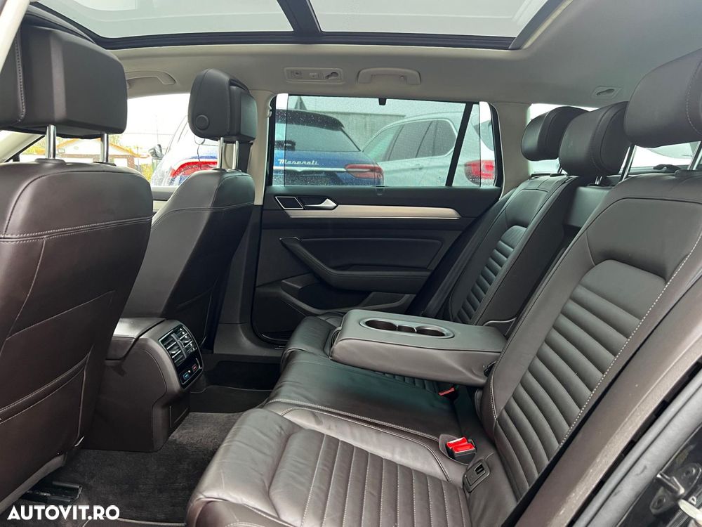 Volkswagen Passat - 37