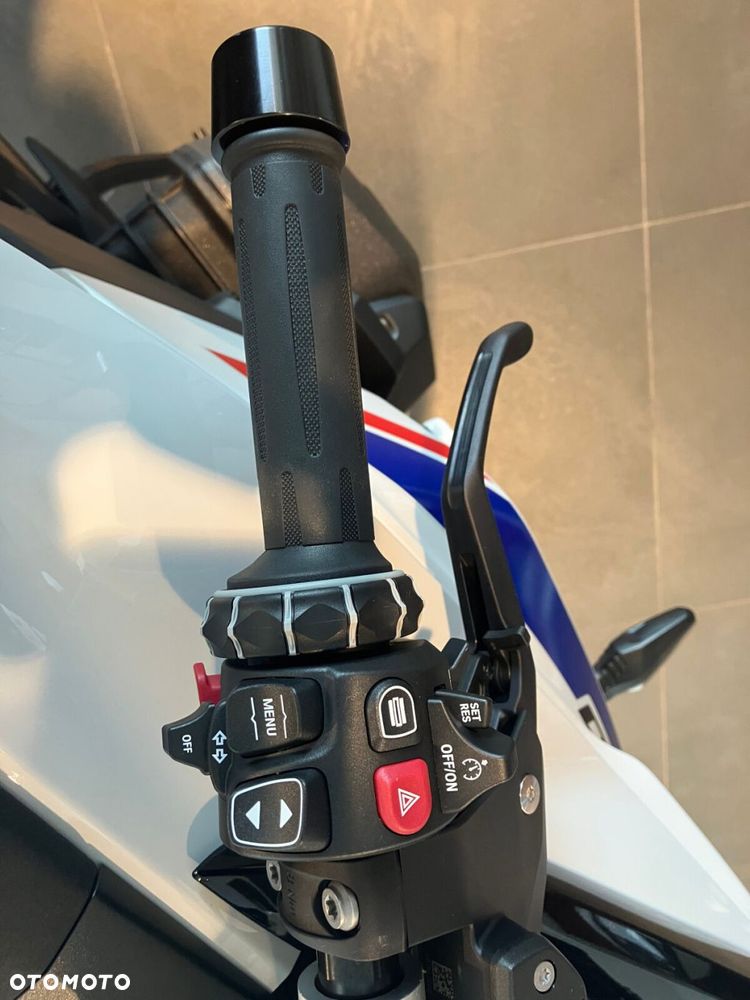 BMW R - 22