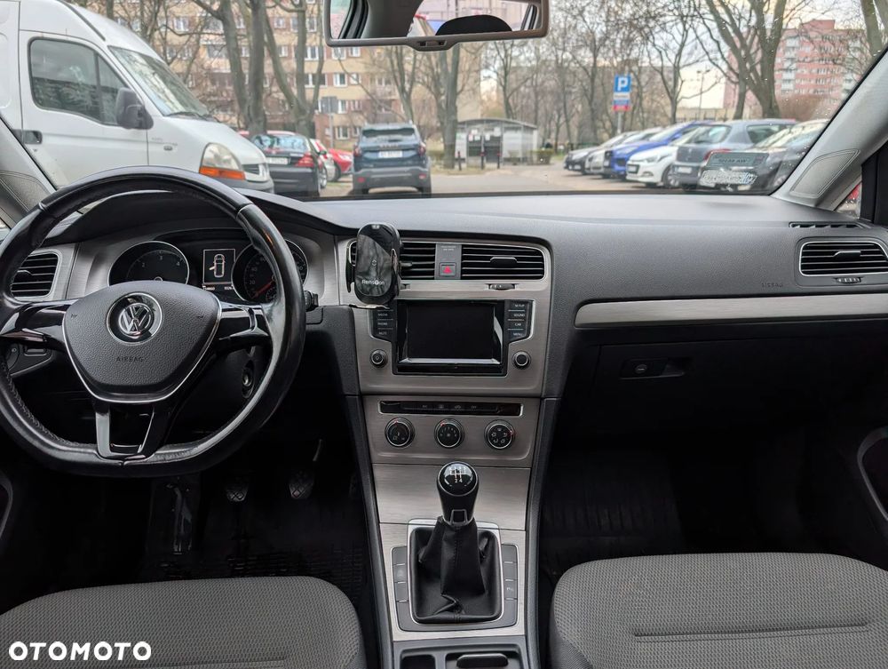 Volkswagen Golf - 16