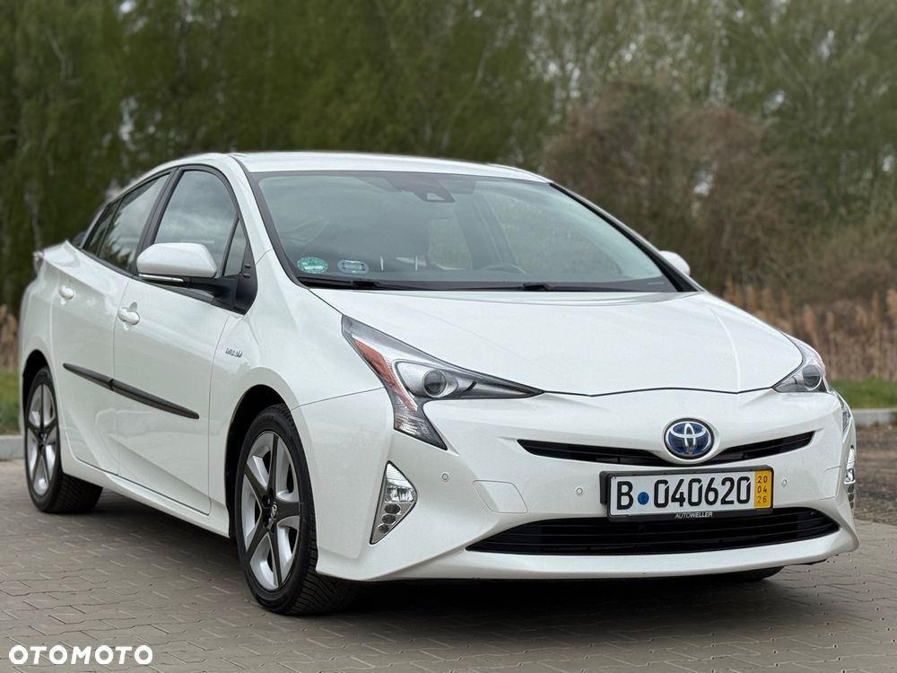 Toyota Prius - 3