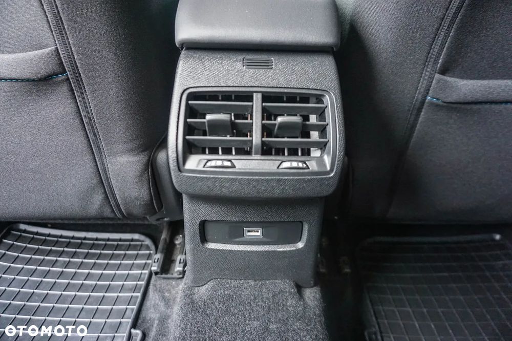 Citroën C4X 1.2 PureTech Max S&S EAT8 - 31