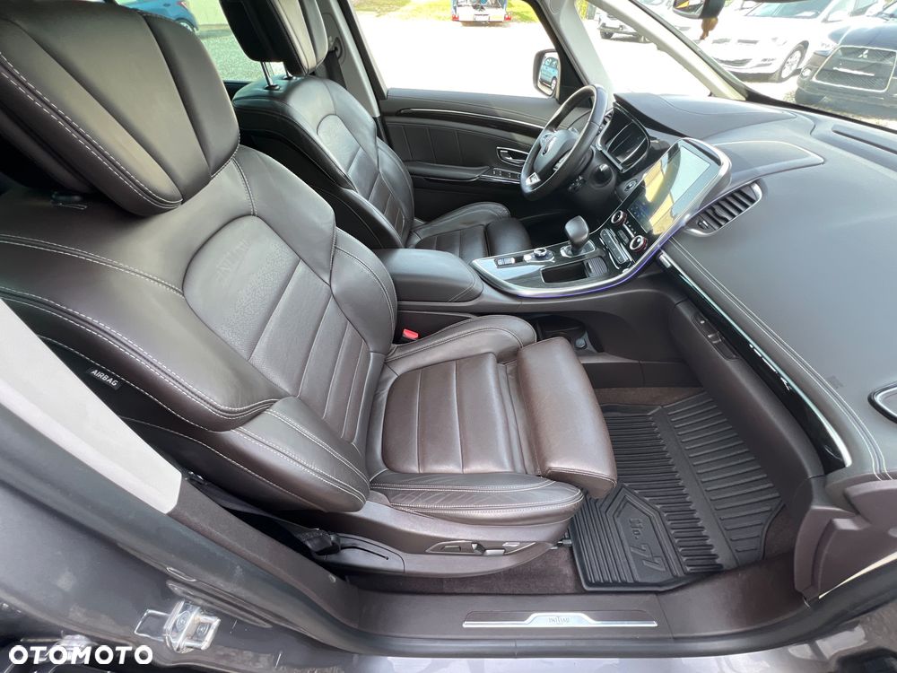 Renault Espace 1.6 dCi Energy Initiale Paris EDC - 26
