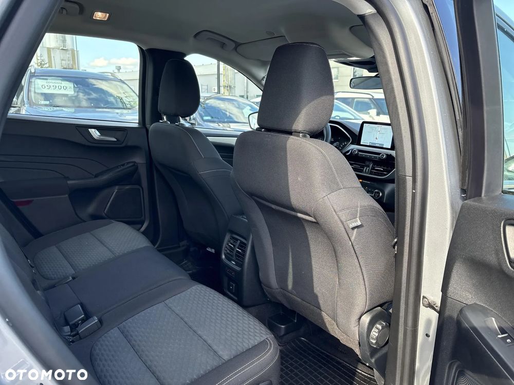 Ford Kuga - 26