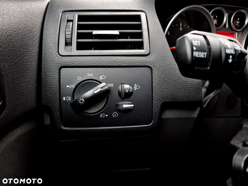 Ford Kuga 2.0 TDCi 4x4 Titanium - 15