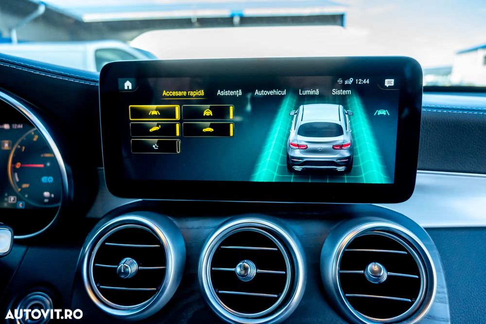 Mercedes-Benz GLC Coupe 300 de 4Matic 9G-TRONIC AMG Line - 31