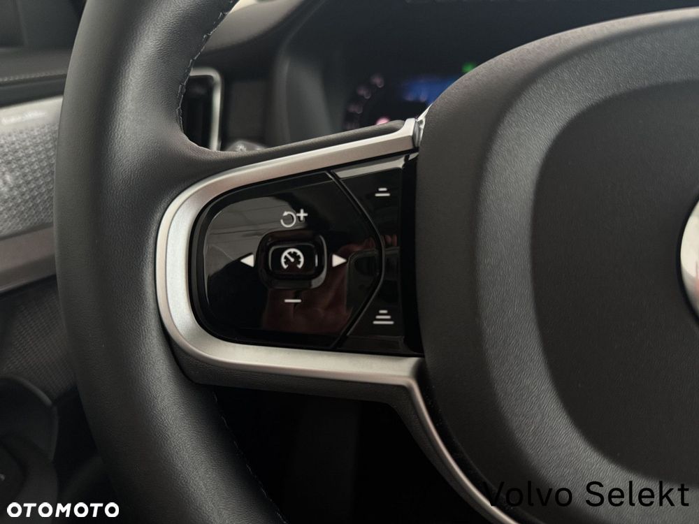 Volvo XC 90 - 30