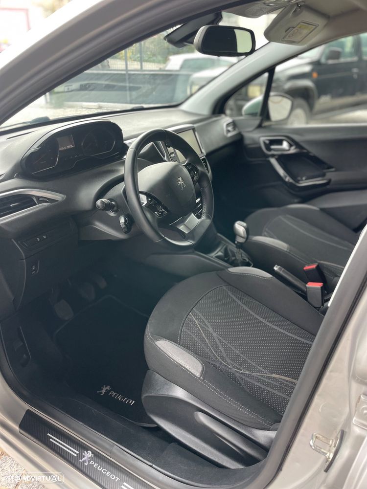 Peugeot 208 1.6 e-HDi Active - 11