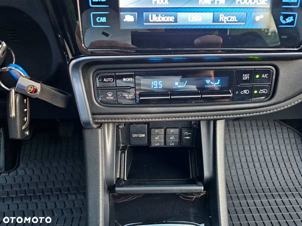 Toyota Auris 1.6 Premium - 18