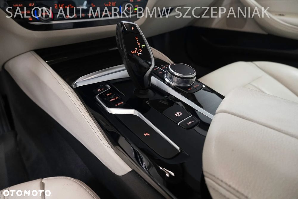 BMW Seria 5 520d xDrive Luxury Line - 18