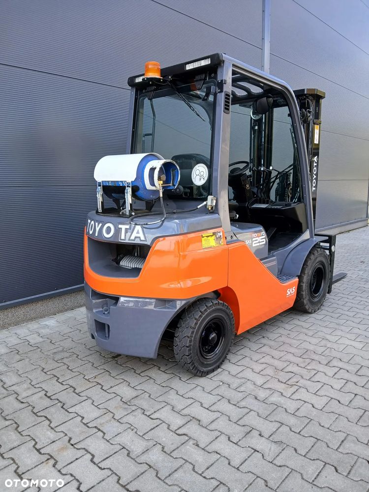 Toyota 02-8FGF25 - 6