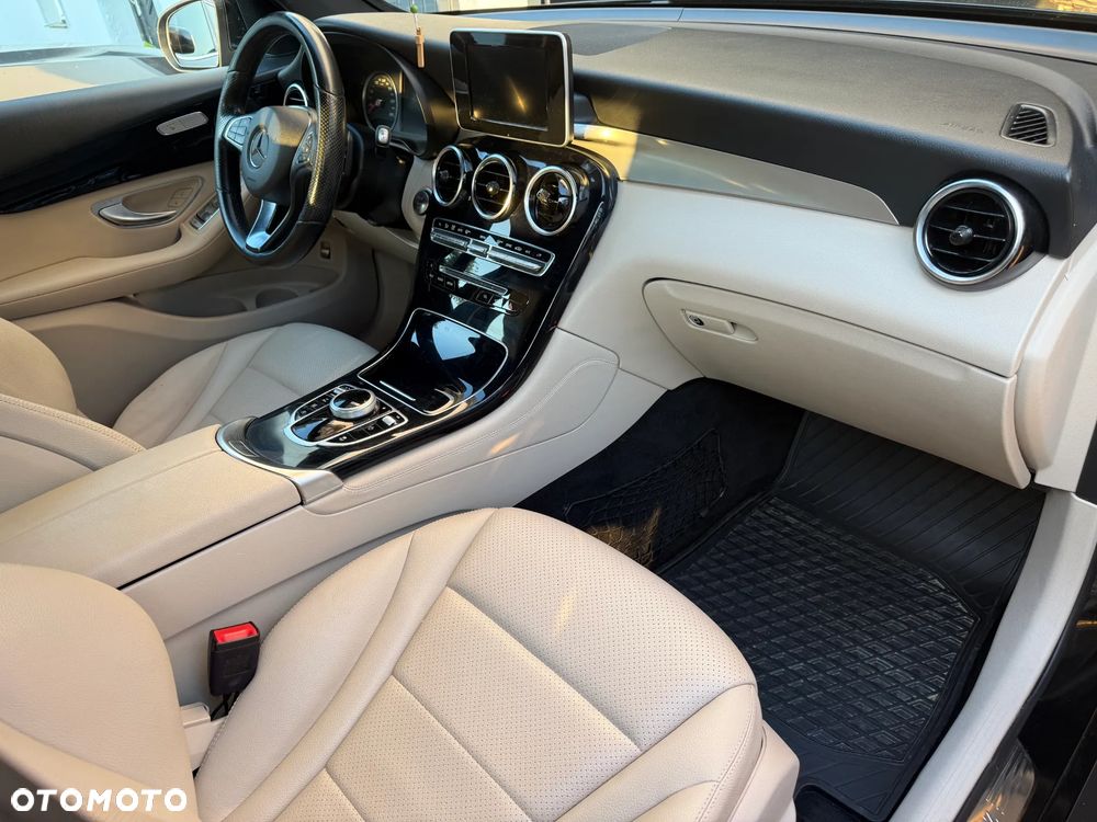 Mercedes-Benz GLC - 9