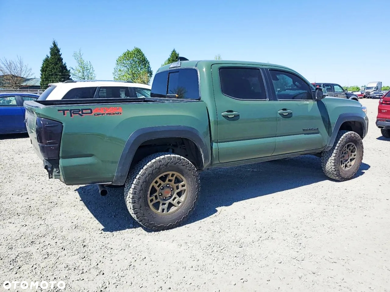 Toyota Tacoma - 3
