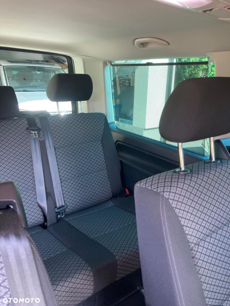 Volkswagen Multivan - 10