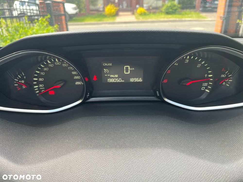 Peugeot 308 1.6 BlueHDi Active S&S - 10