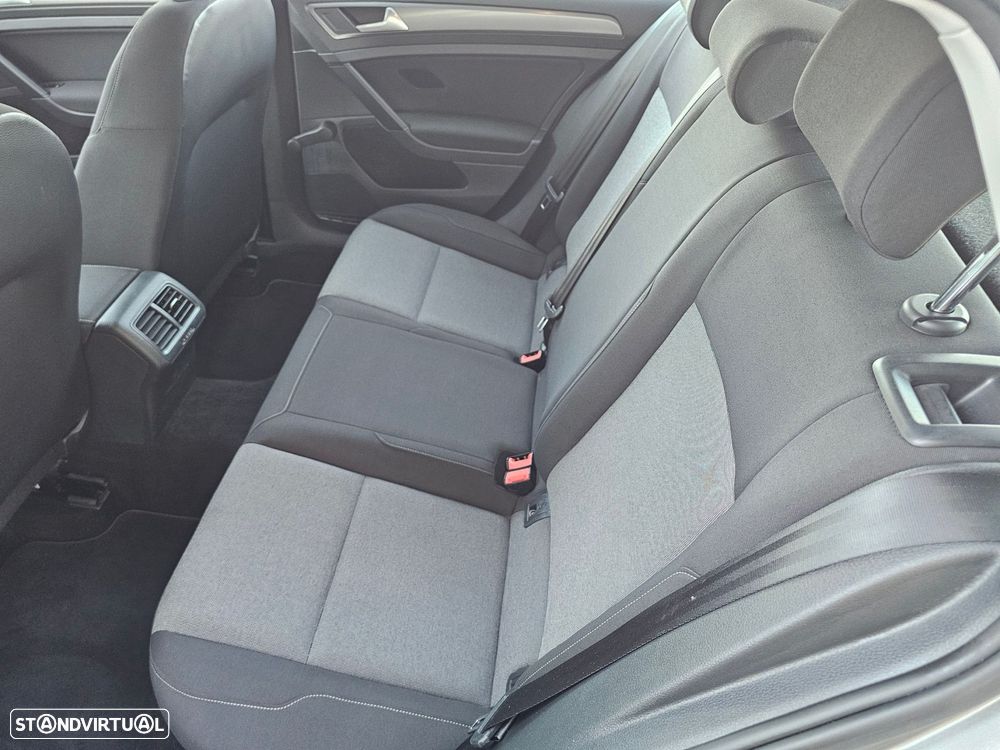 VW Golf 1.6 TDI Trendline - 15