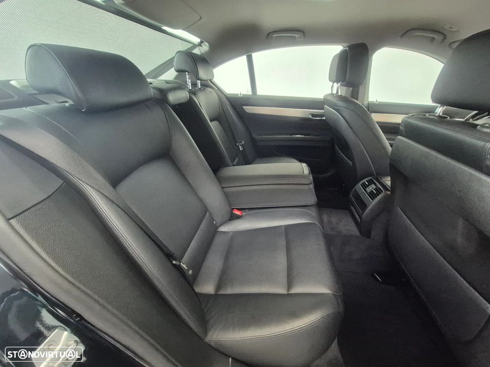 BMW 730 d xDrive - 24