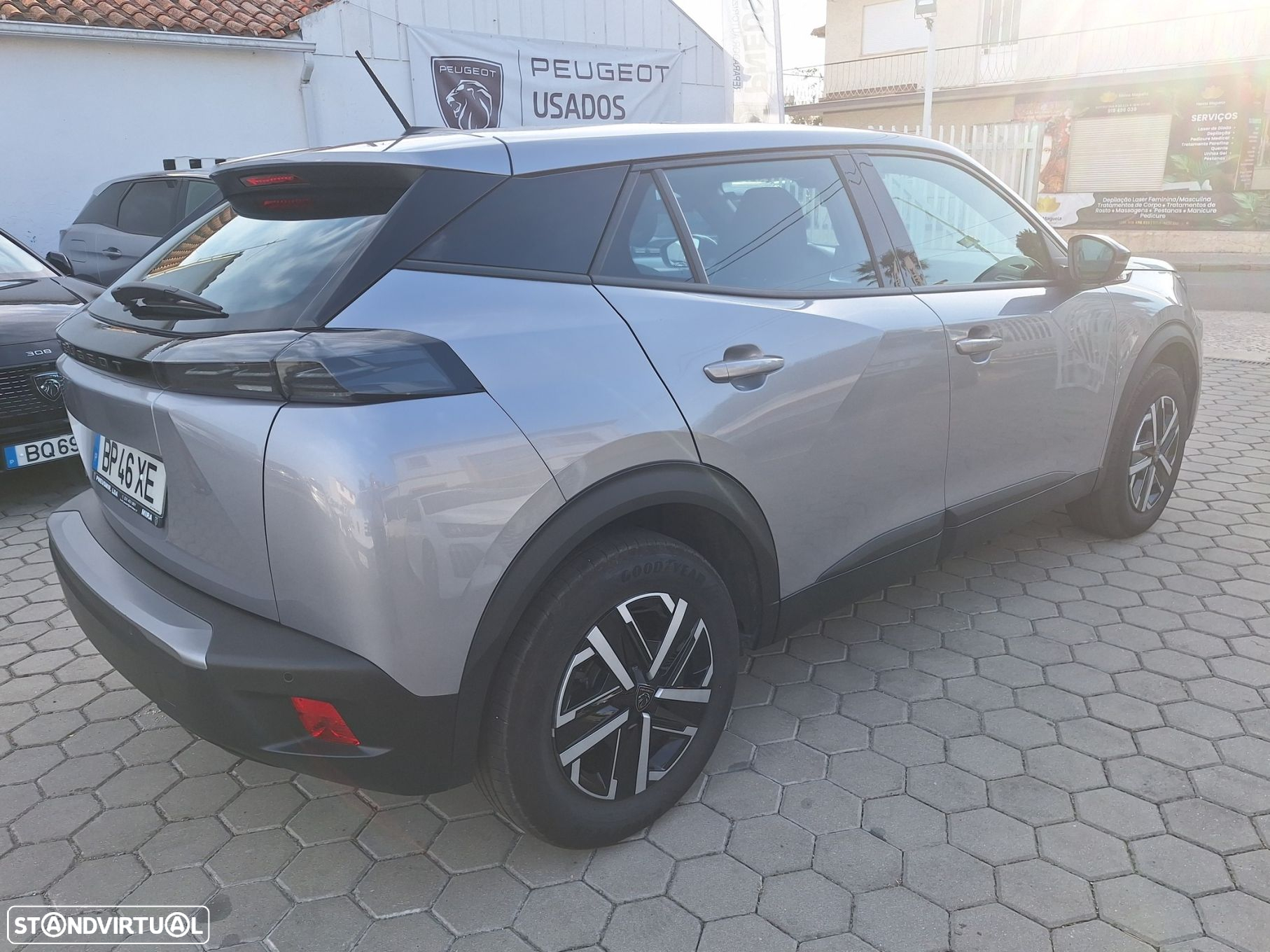 Peugeot e-2008 54 kWh SE Style - 3