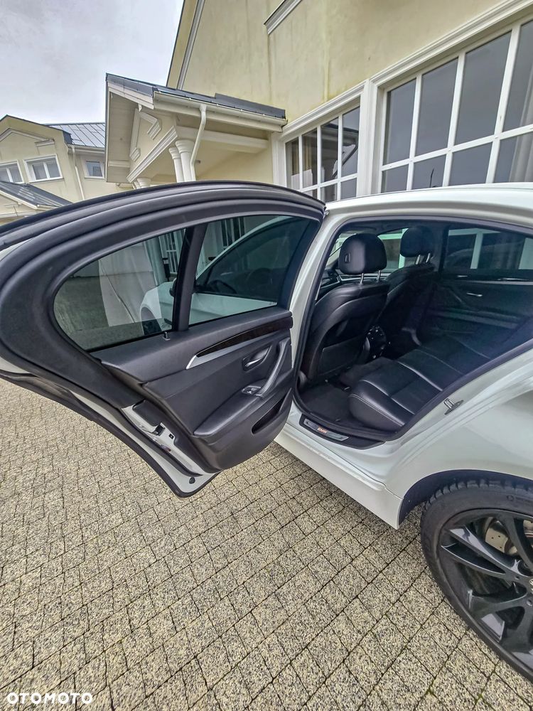BMW Seria 5 535i xDrive Luxury Line - 16
