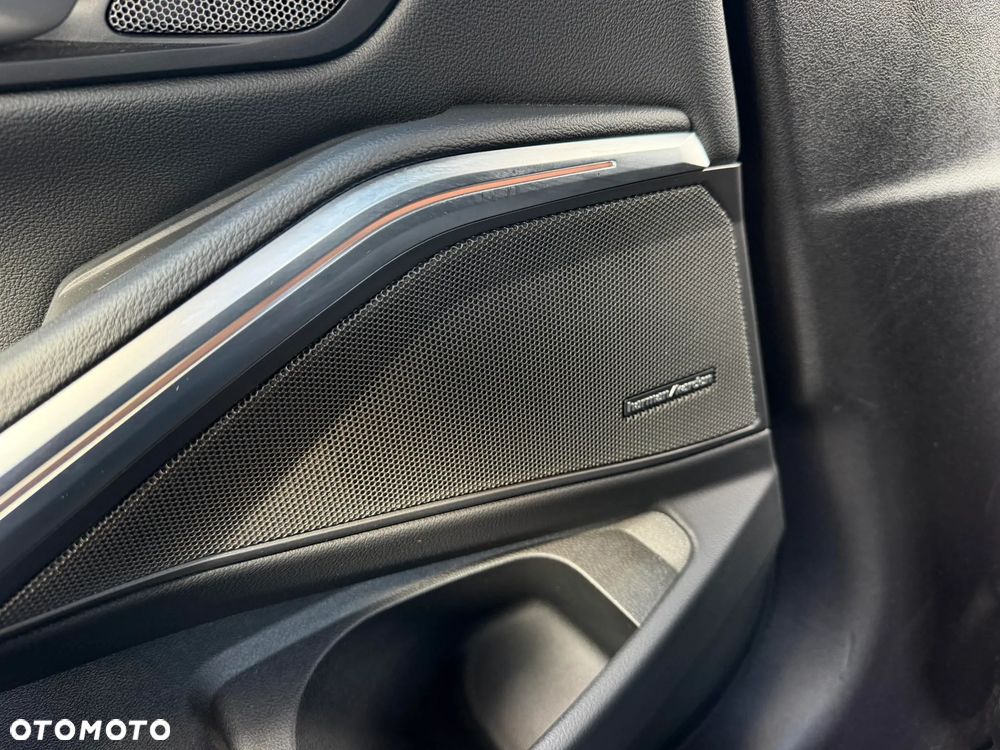 BMW Seria 3 330i xDrive - 20
