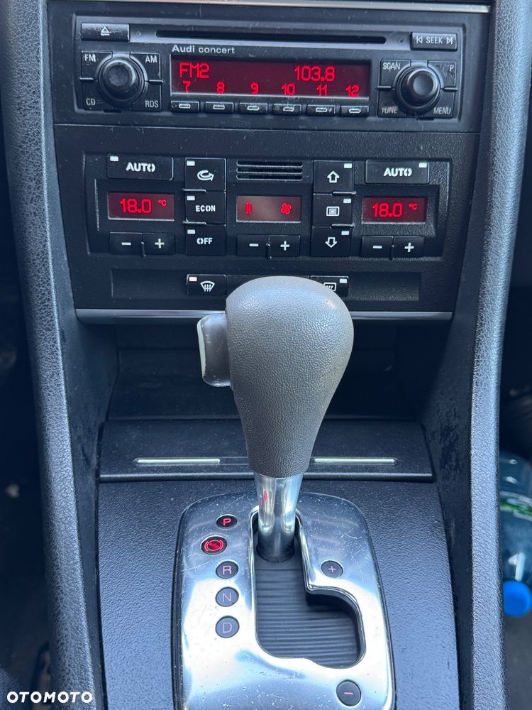 Audi A4 Limousine - 9