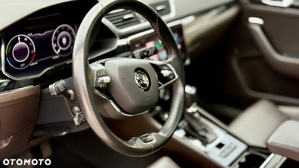 Skoda Superb III Kombi 19 - 11