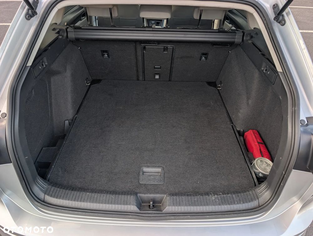Volkswagen Golf 2.0 TDI SCR DSG Life - 30