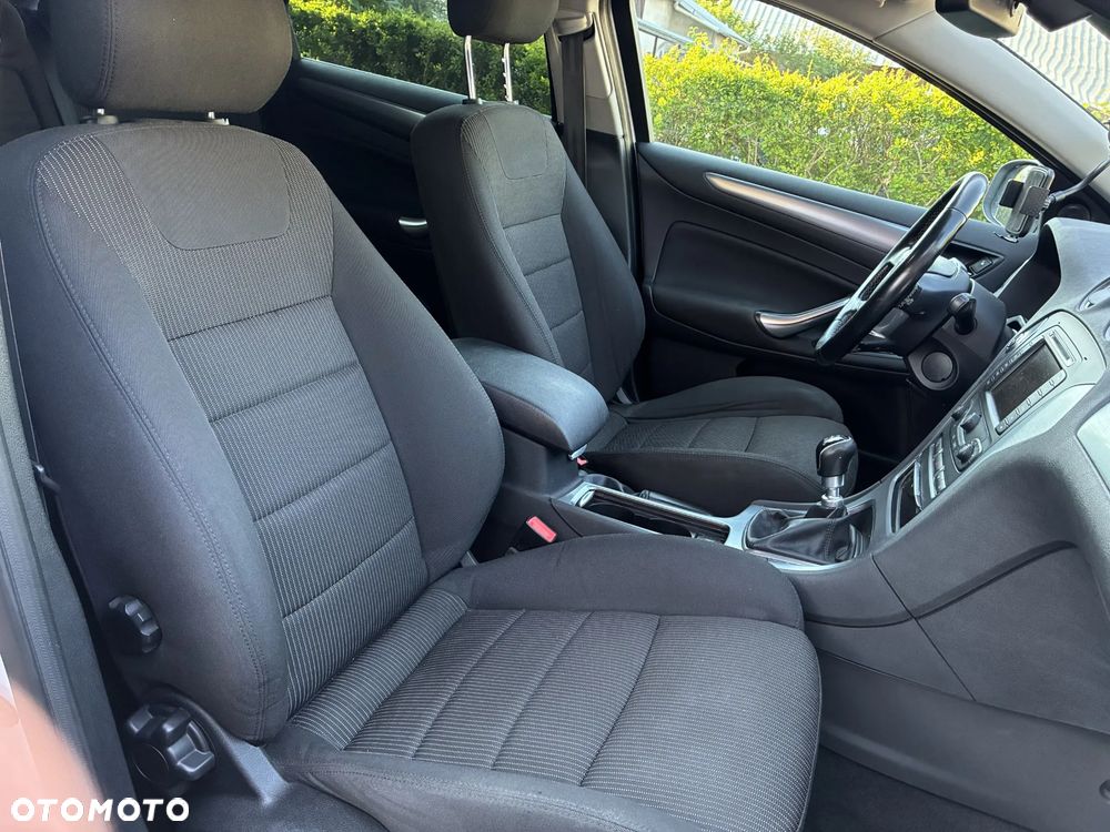 Ford Mondeo 2.0 TDCi Titanium - 25