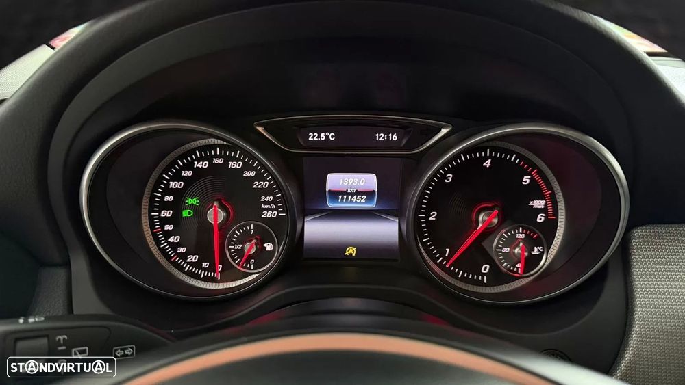 Mercedes-Benz CLA 180 d Shooting Brake Urban - 27