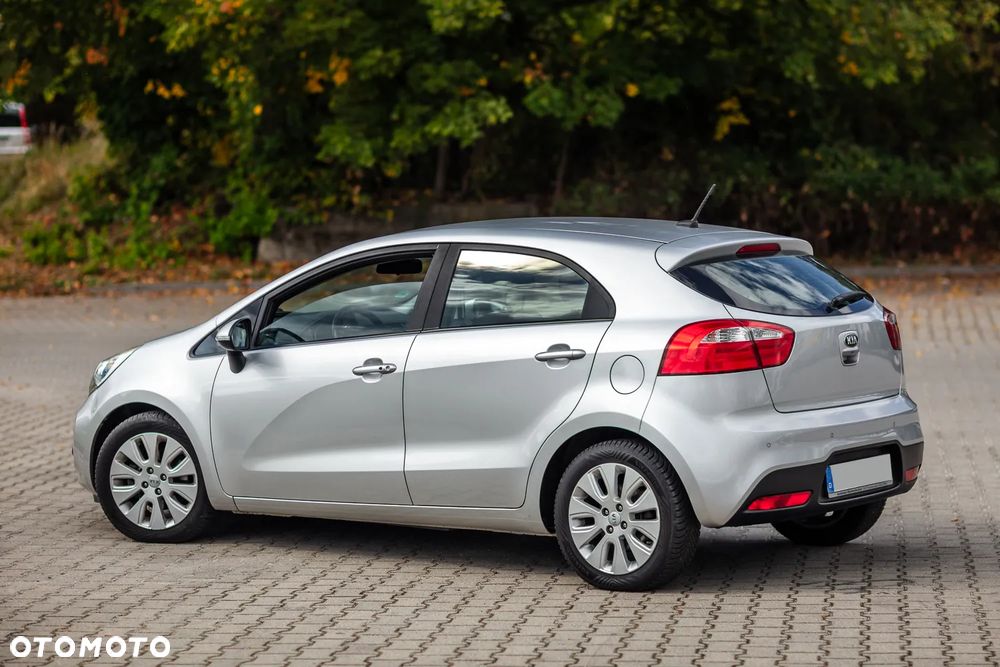 Kia Rio 1.4 CRDI Spirit - 4