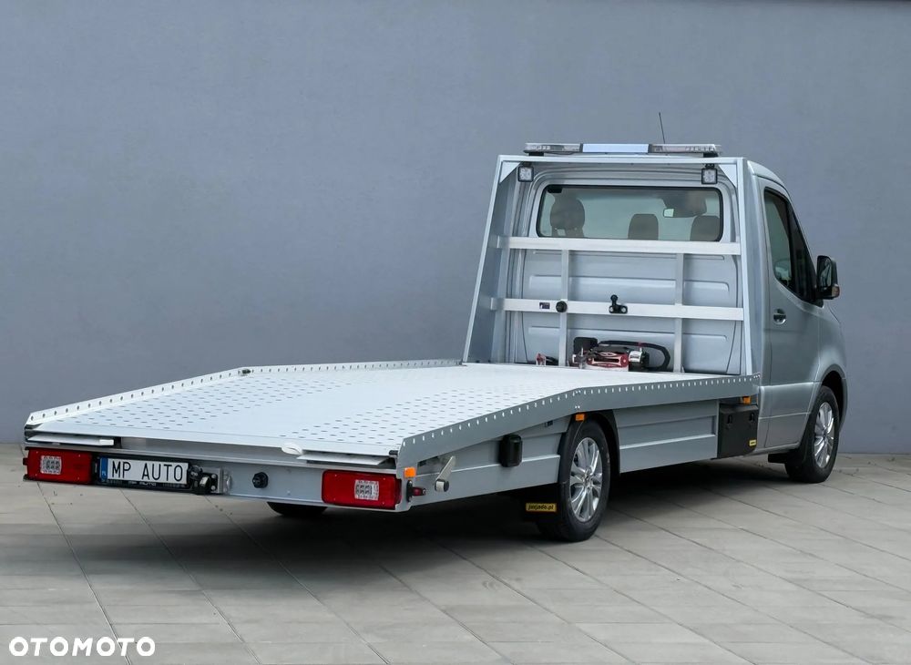 Mercedes-Benz Sprinter - 7