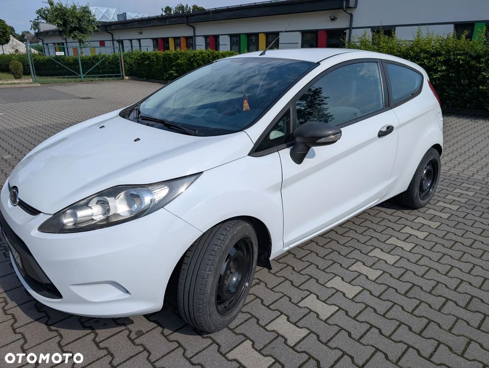 Ford Fiesta 1.4 TDCi Ambiente - 14