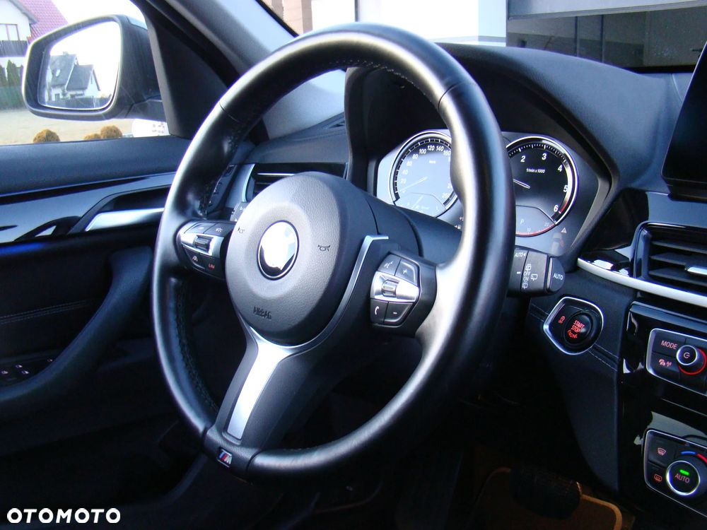 BMW X1 xDrive20d Sport Line - 36