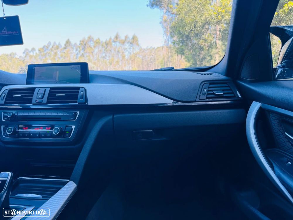 BMW 320 d Auto Pack M - 31