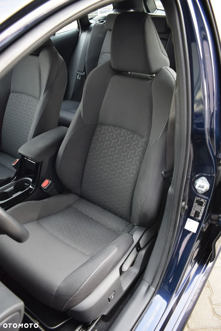 Toyota Corolla - 13