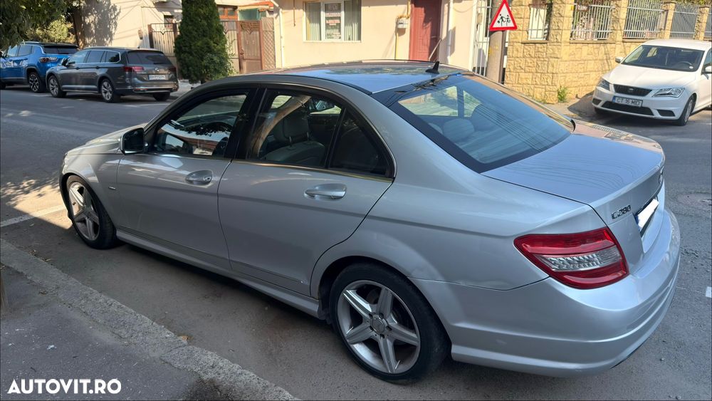 Mercedes-Benz C 280 4-Matic - 9