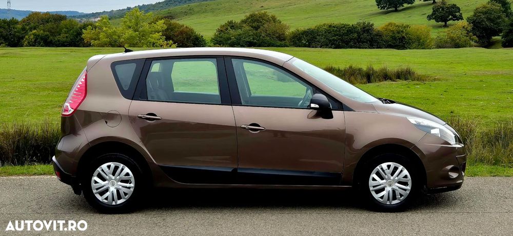 Renault Scenic - 17